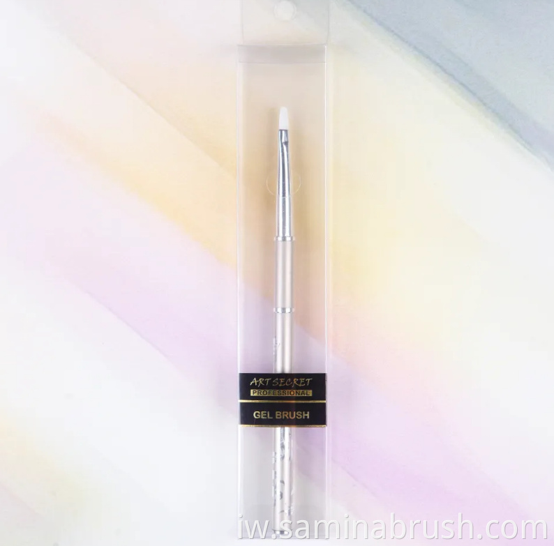 אמנות ציפורניים משובחת Fine Nail Art